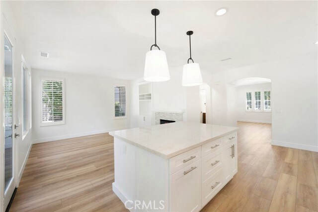 Building Photo - 175 Kingswood
