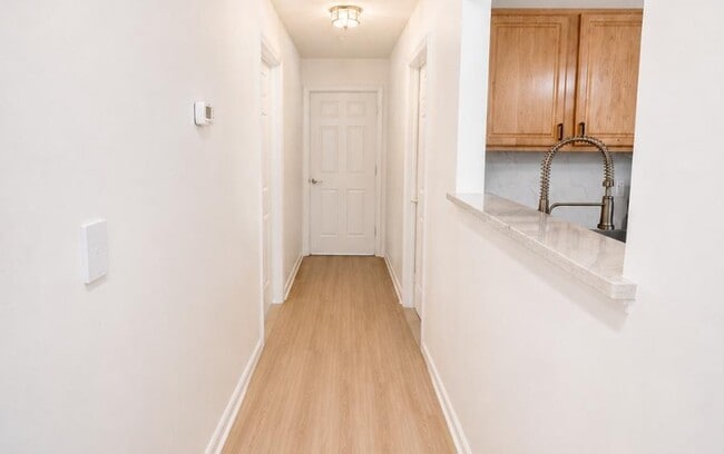 Building Photo - 45512 Westmeath Way
