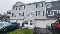 Building Photo - Charming 2-Bedroom Townhouse in Apple Valley – Cozy 1190 Sq Ft Retreat! Available now