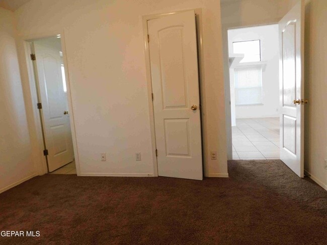 Building Photo - 8695 Pilgrimage Cir