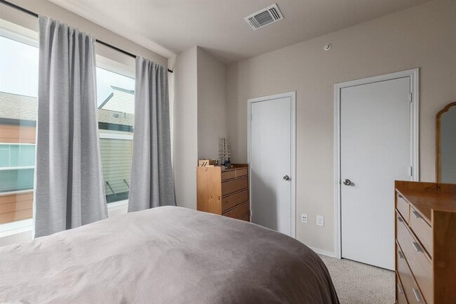 Building Photo - 4340 Attra St