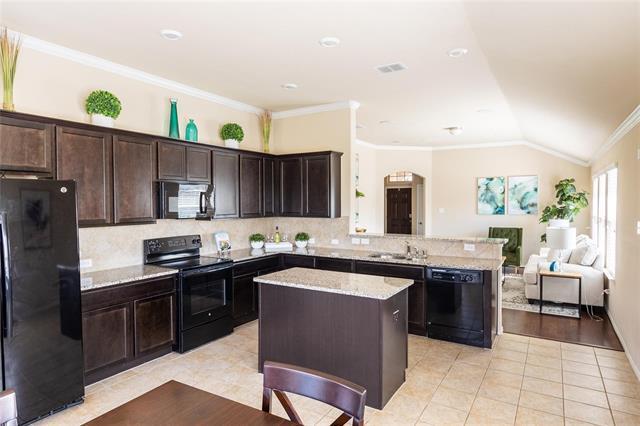 Building Photo - 14401 Chino Dr