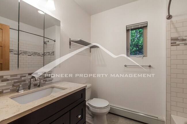 Building Photo - Duplex in the Highlands with Separate Gara...