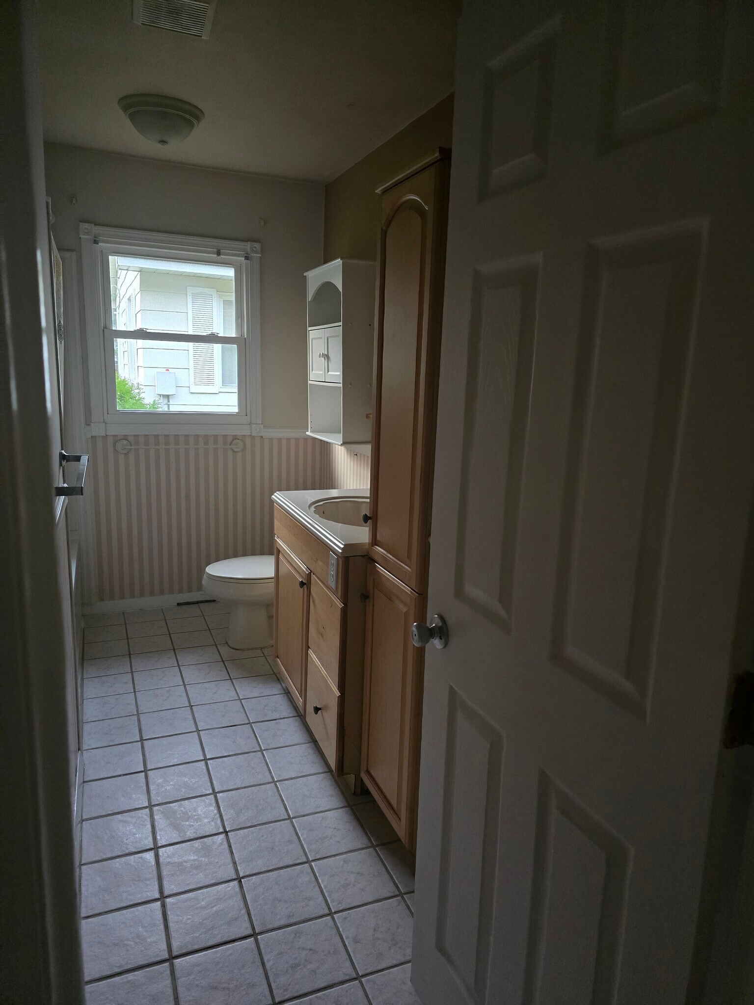 bathroom - 8570 Country Club Dr