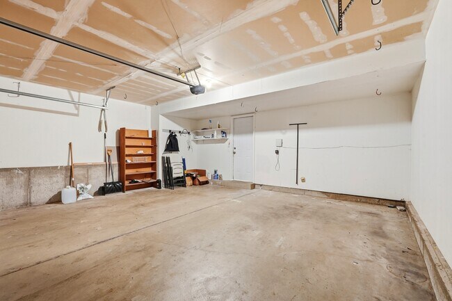 Building Photo - 2015 Katies Way