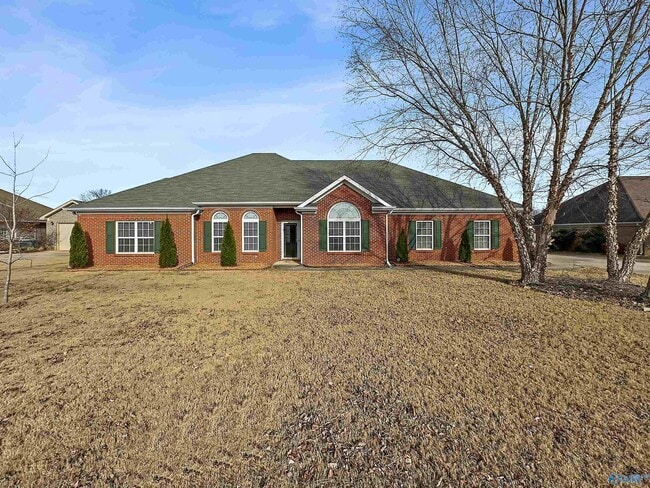 Primary Photo - 93 Manor House Dr