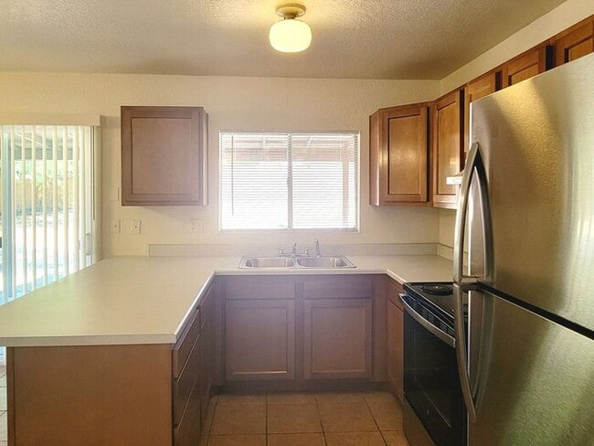 Building Photo - 3702 S Avenida De Las Palmas