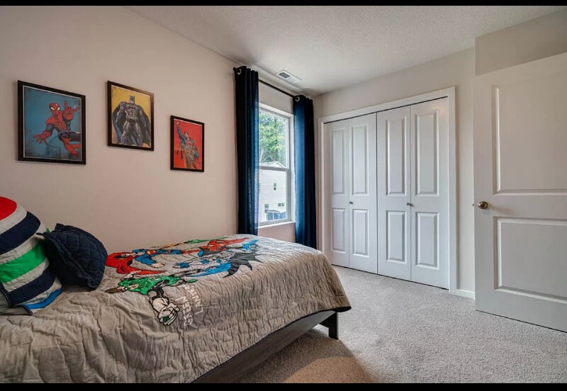 Building Photo - 888 N 18th Ave