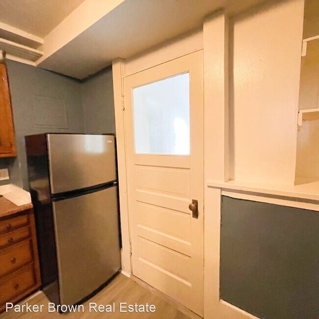Building Photo - 1 br, 1 bath House - 86 B Street #11