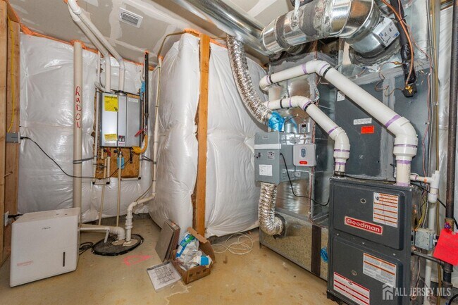 Building Photo - 601 Charleston Dr