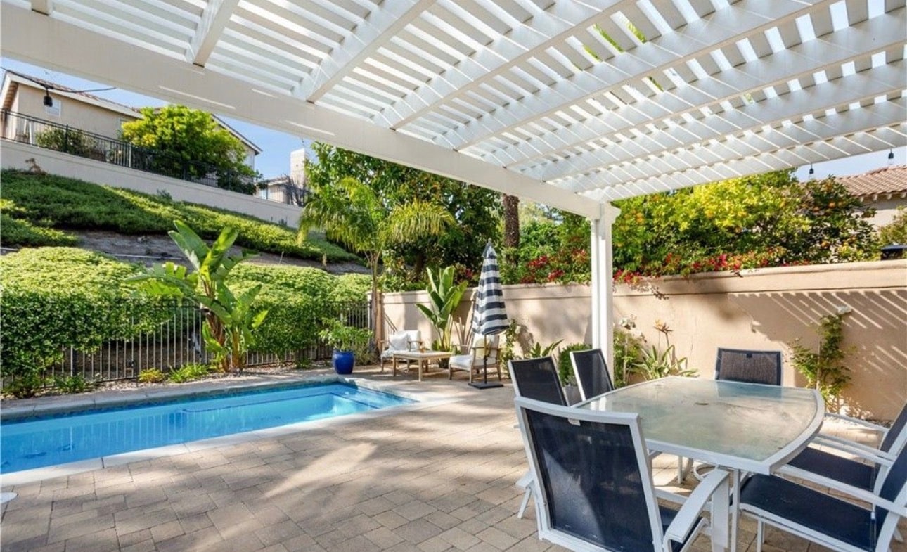 Building Photo - 26581 Domingo Dr