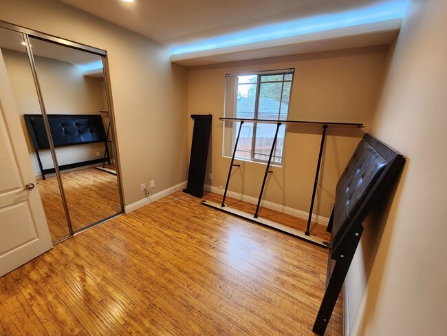 Building Photo - 11131 Sunshine Ter