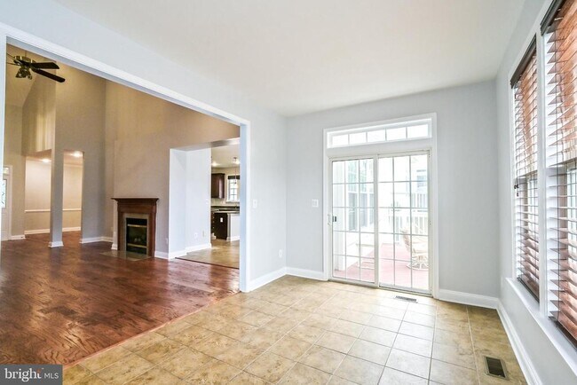 Building Photo - 6916 Birkenhead Pl