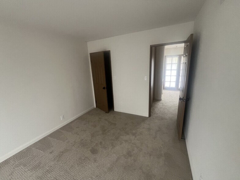 Building Photo - 1584 Redlands Pl