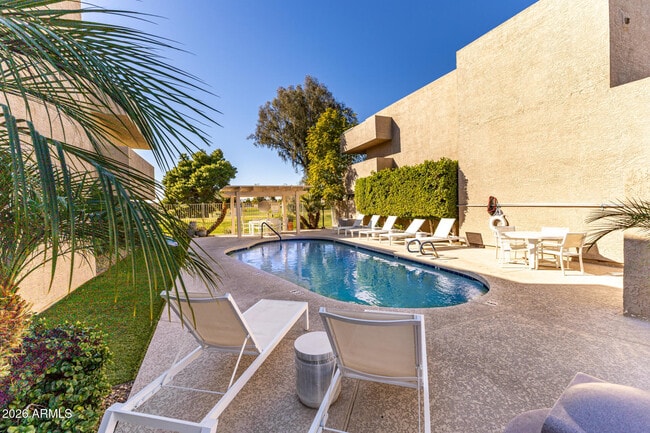 Building Photo - 3030 Hayden Rd