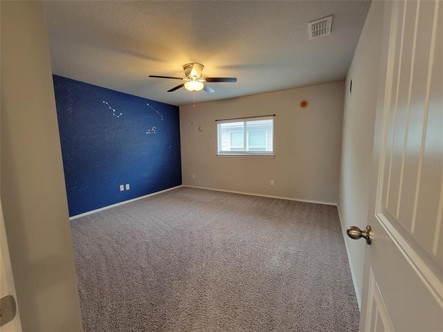 Building Photo - 4725 Redbud Dr