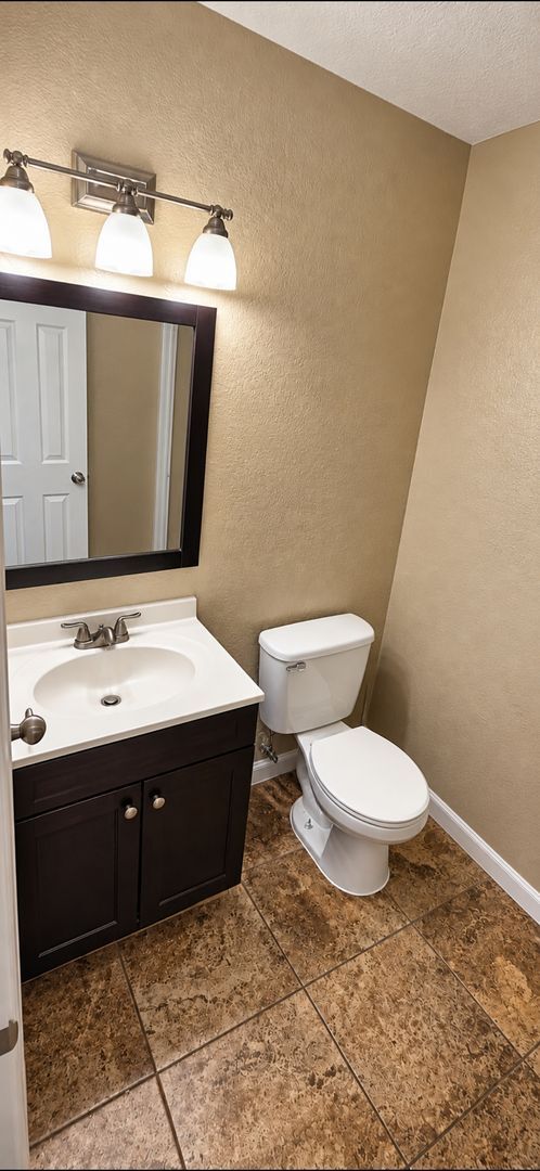 Building Photo - 74242 Pinon Dr
