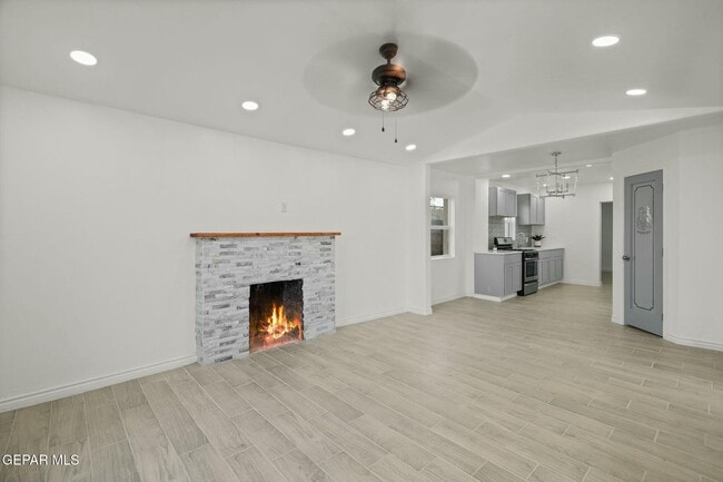 Building Photo - 2606 Justus St
