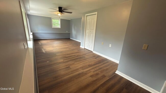 Building Photo - 871 Trout Lake Rd