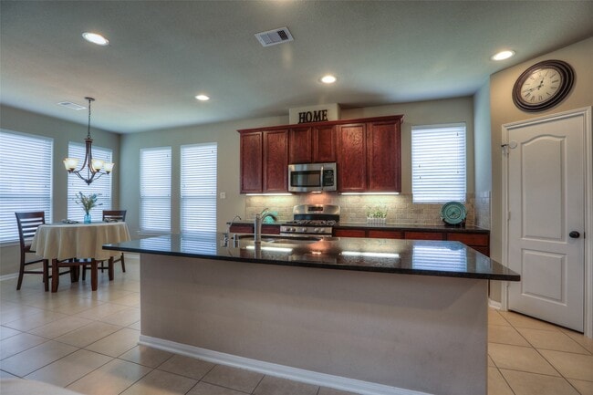 Building Photo - 8106 Little Scarlet St