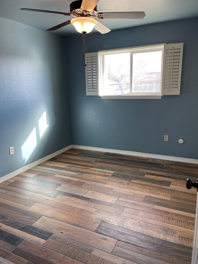 Building Photo - 9517 Mcintosh Dr