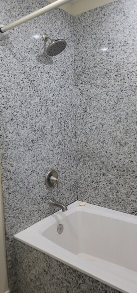 Building Photo - 221 Veranda Rd NW