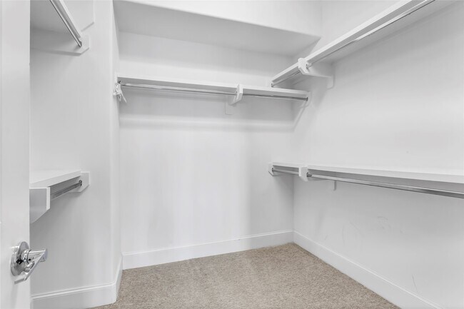 Building Photo - 4128 Willowbend Blvd