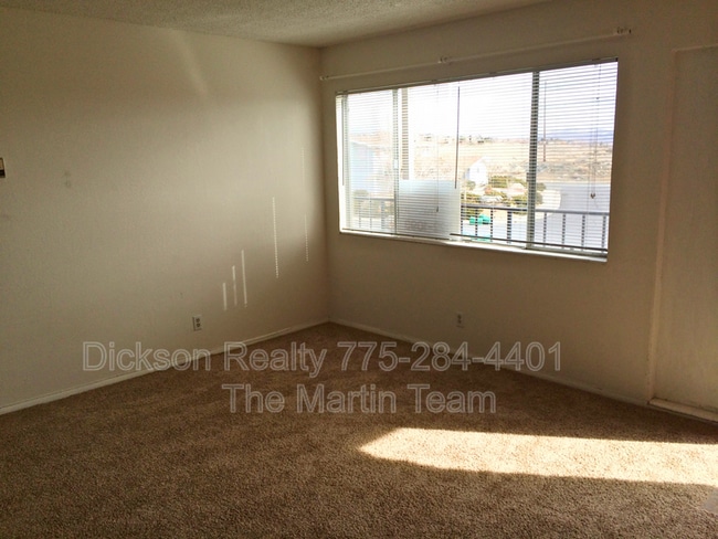 Building Photo - 3281 Gypsum Rd