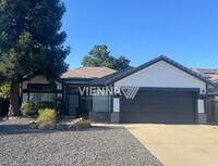 Building Photo - 2736 Genesee Dr