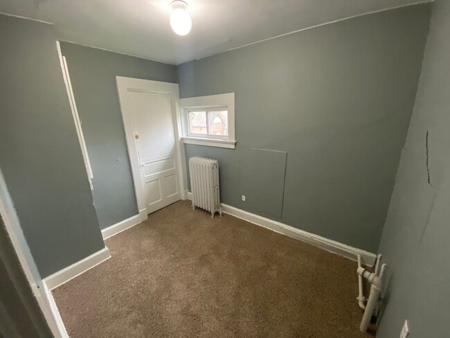 Building Photo - 4229 Gladstone St