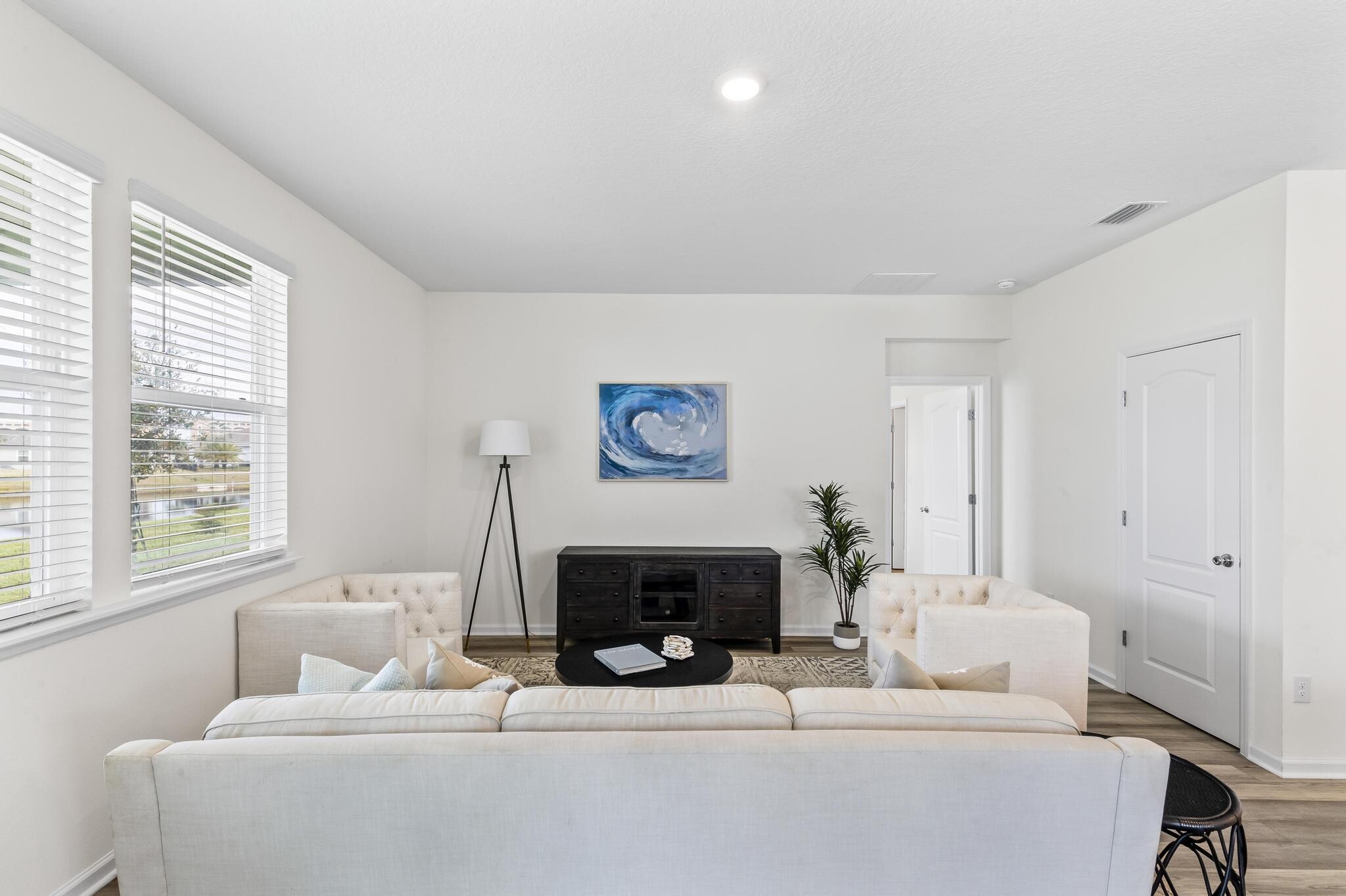Building Photo - 85 Las Casitas Blvd