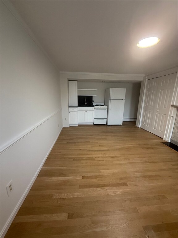 Building Photo - 313 Essex St