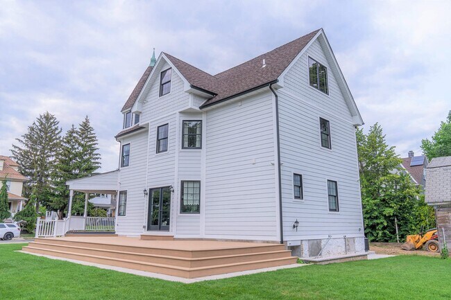 Building Photo - 36 Rutherford Pl