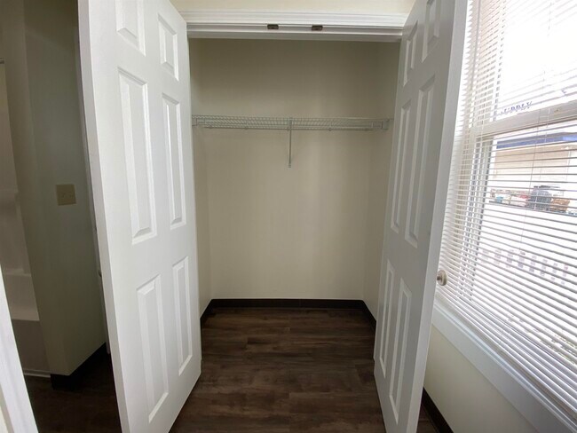 Building Photo - 4 Martin St