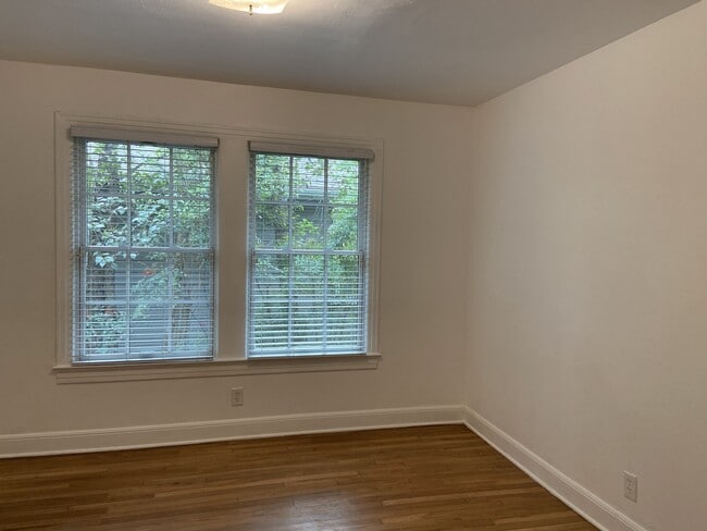 Building Photo - 3911 Avenue F