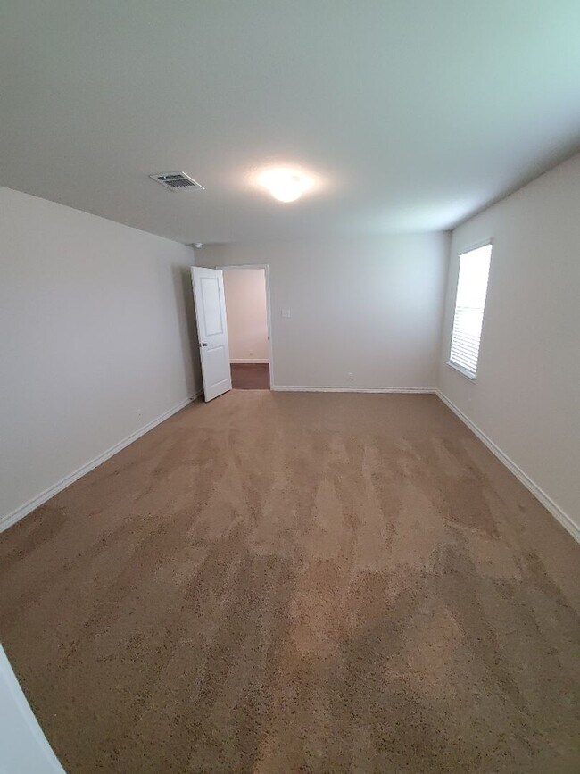 Building Photo - Newly Built Home in the Red River Ranch Ne...