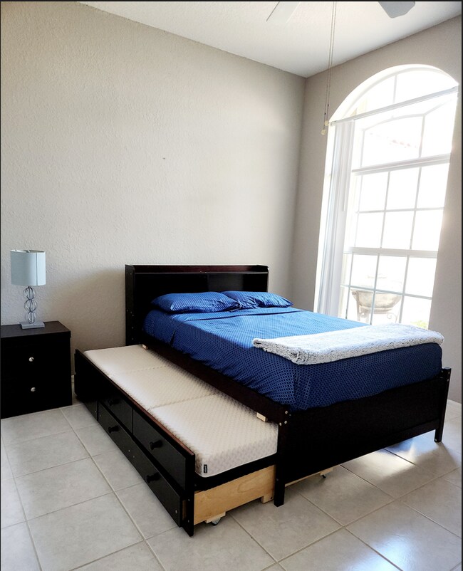 Full Size bed with Twin Size Trundle - 8404 Staniel Cay