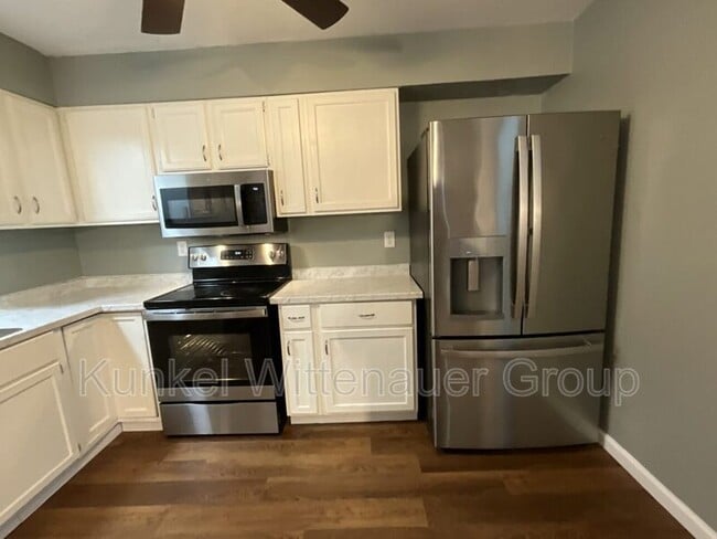 Building Photo - 1632 Progress Ln