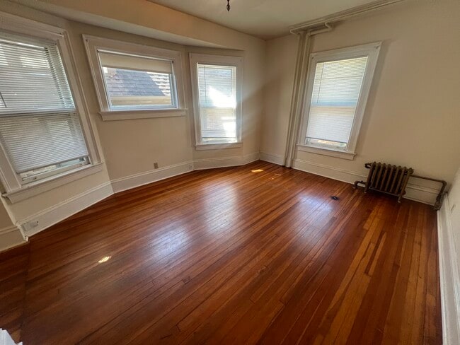 Building Photo - 928 Spaight St