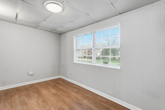 Building Photo - Ranch Style Home in Southside Savannah