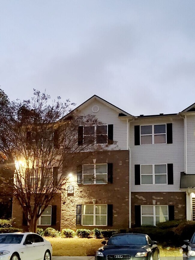 Building Photo - Open House on  Spacious Condo