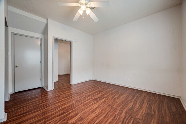 Building Photo - 2810 Austin St