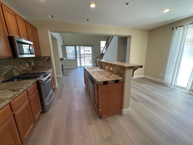 Building Photo - 2397 Tamalpais Ave