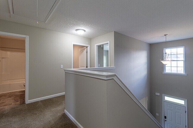 Building Photo - 1303 Windrow Dr