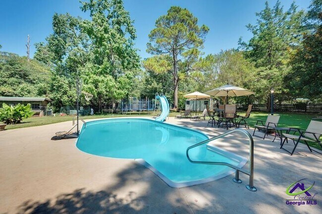 Building Photo - 422 Forrest Dr