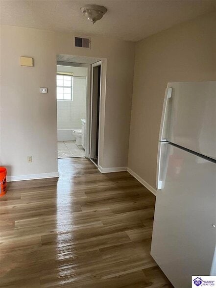 Building Photo - 1420 Hill St