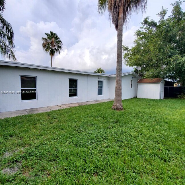 Building Photo - 9740 NW 25th St
