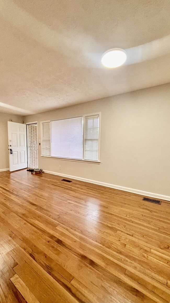Living room - 392 Cairo St NW