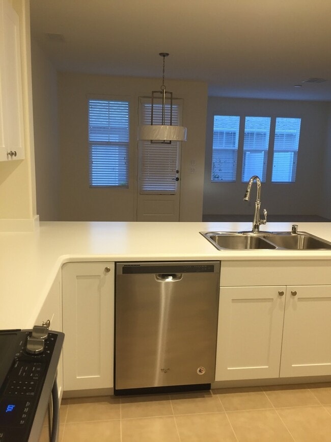 Building Photo - Lei Pauku Townhome Hoakalei