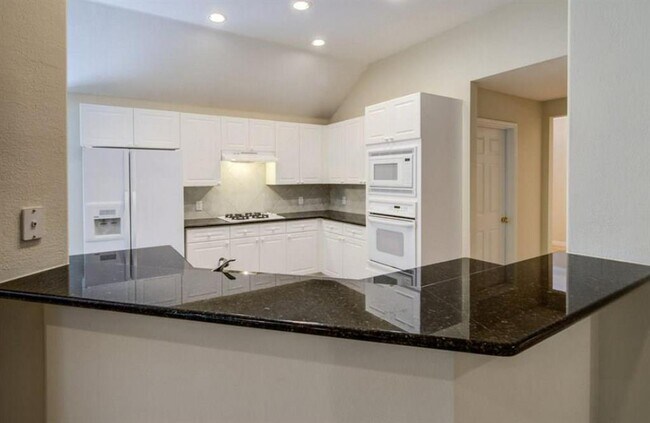 Building Photo - 15013 Cordero Dr